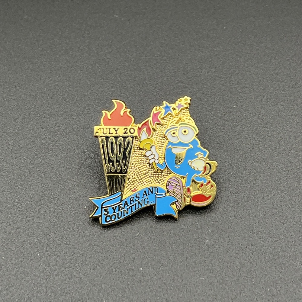 1996 Atlanta Olympics‎ 3 Years And Counting 1993 Izzy Mascot Lapel Hat Pin